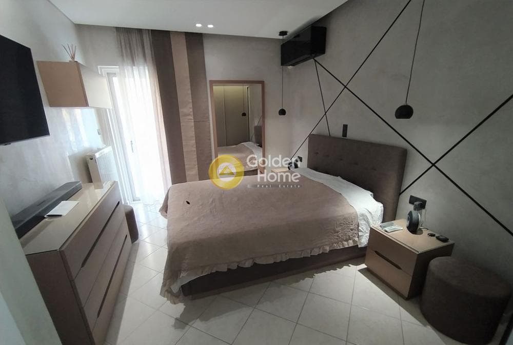 Apartment in Center, Petroupoli — Photo 4 of 12