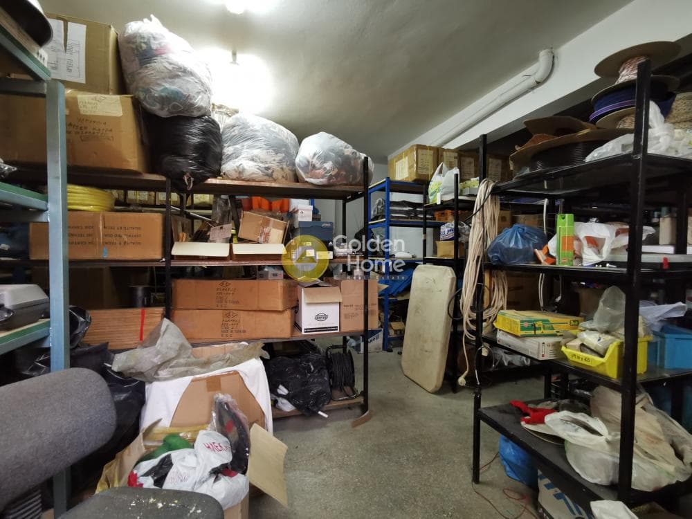 Warehouse in Lofos Sikelias, Neos Kosmos — Photo 4 of 9