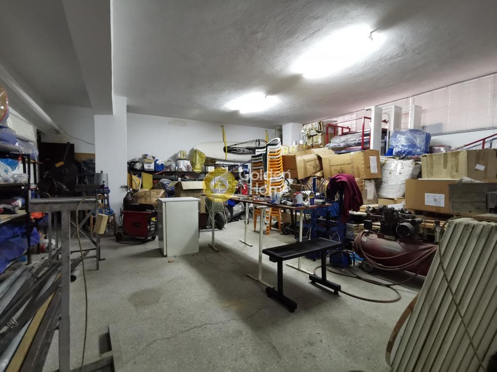 Warehouse in Lofos Sikelias, Neos Kosmos — Photo 3 of 9