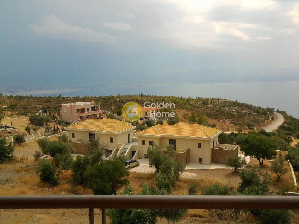 House in Center, Loutraki-Perachora — Photo 15 of 21