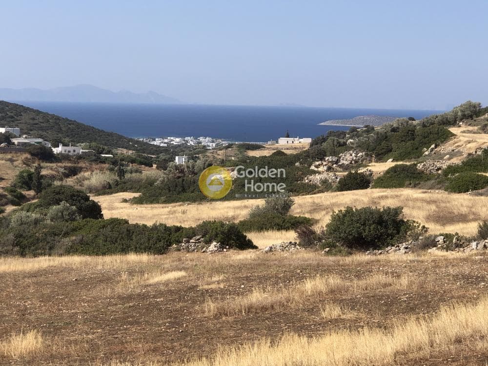 Parcel in Kamari, Paros — Photo 1 of 12
