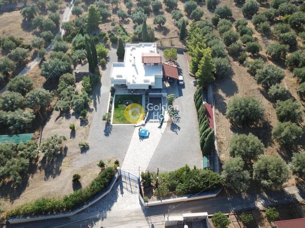 Μονοκατοικία στην Κέντρο, Αντικύρα — Φωτογραφία 2 από 37