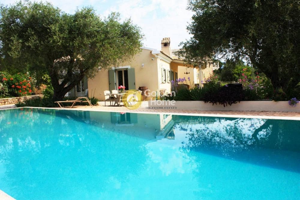 House in Pareli, Corfu — Photo 1 of 42
