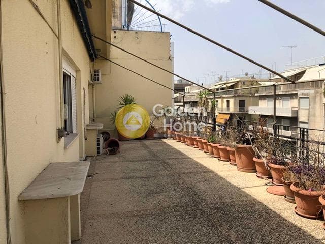 Apartment in Politechneio, Exarchia - Neapoli — Photo 2 of 15