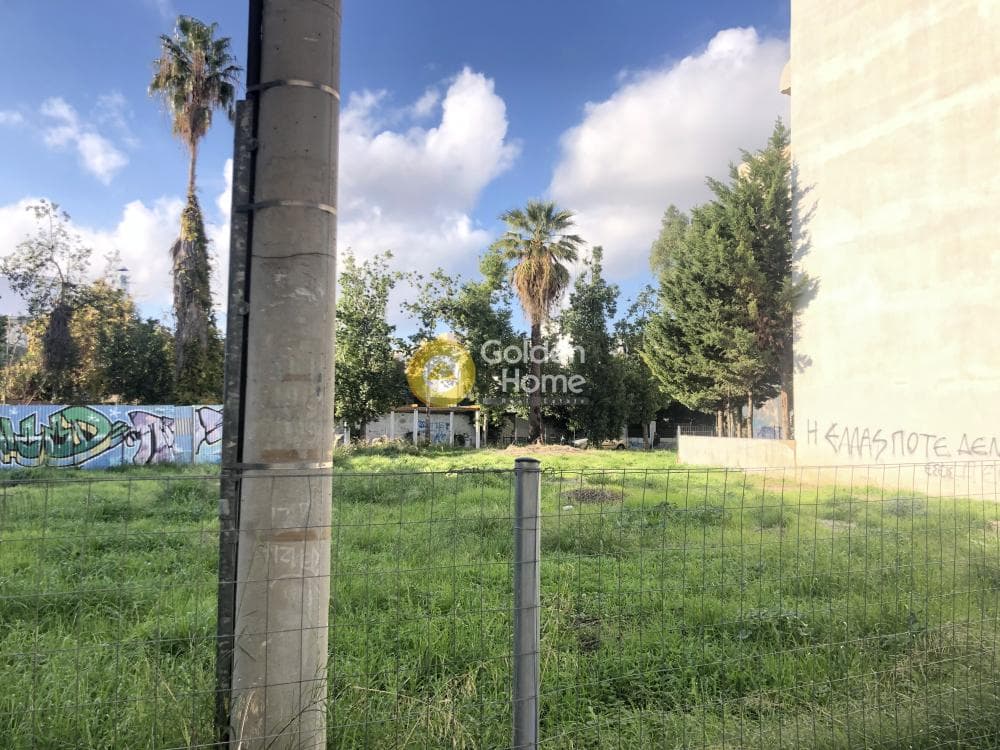 Building Plot in Center, Moschato — Photo 1 of 3