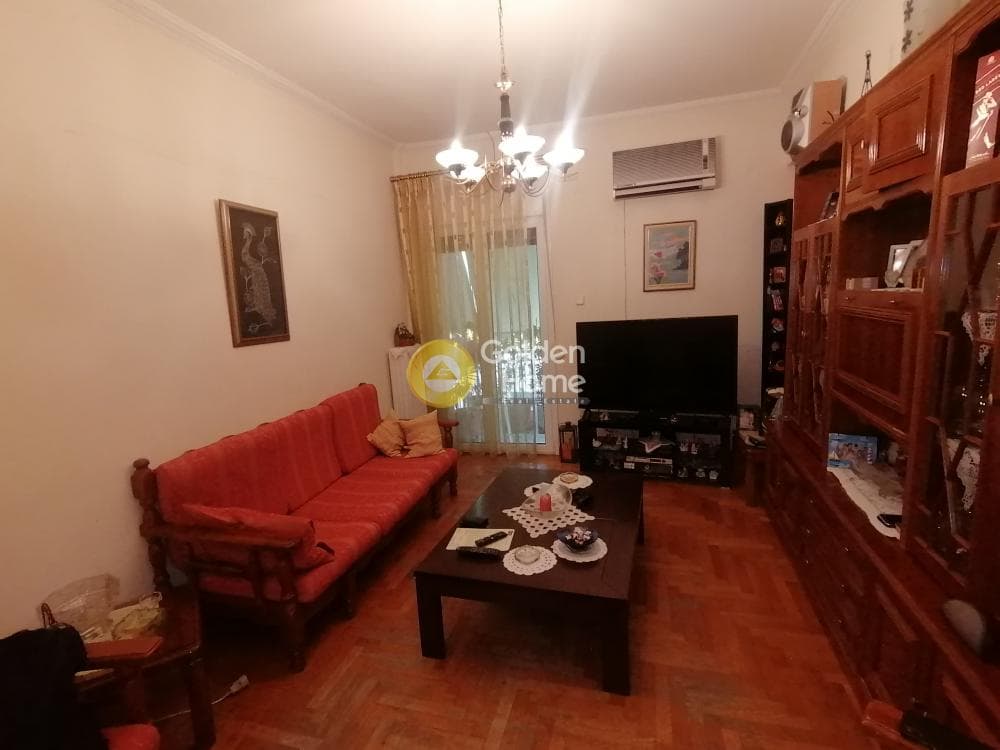 Apartment in Politechneio, Exarchia - Neapoli — Photo 3 of 22