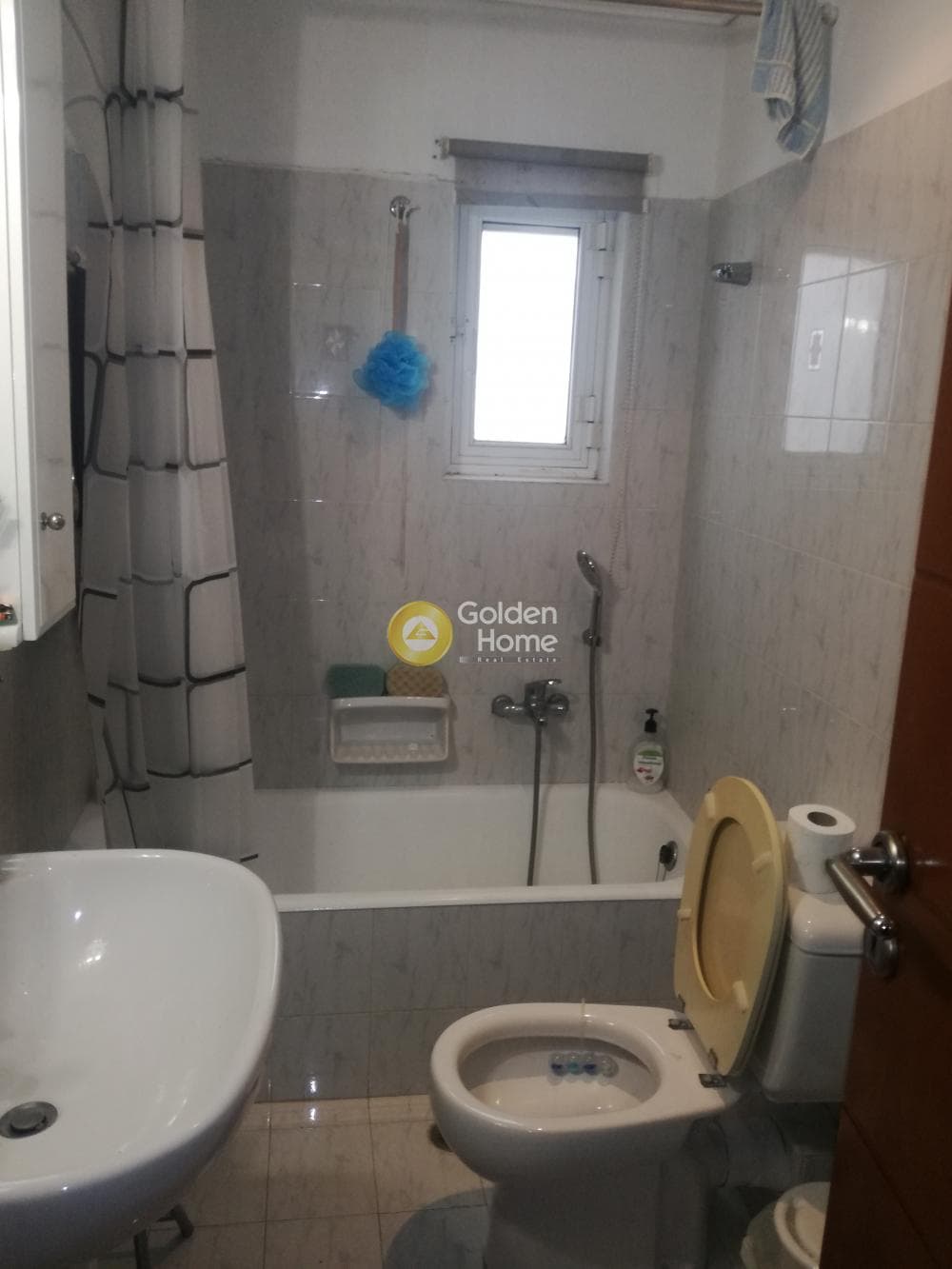 Apartment in Kareas, Vironas — Photo 24 of 32