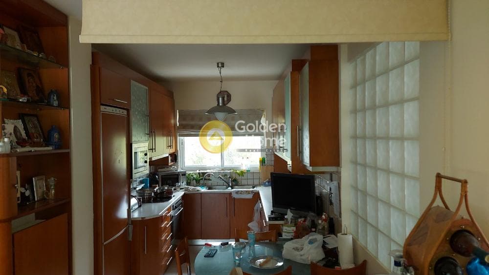 Apartment in Kareas, Vironas — Photo 8 of 32