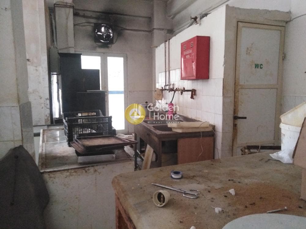 Retail Store in Palaia Kokkinia, Piraeus — Photo 7 of 7