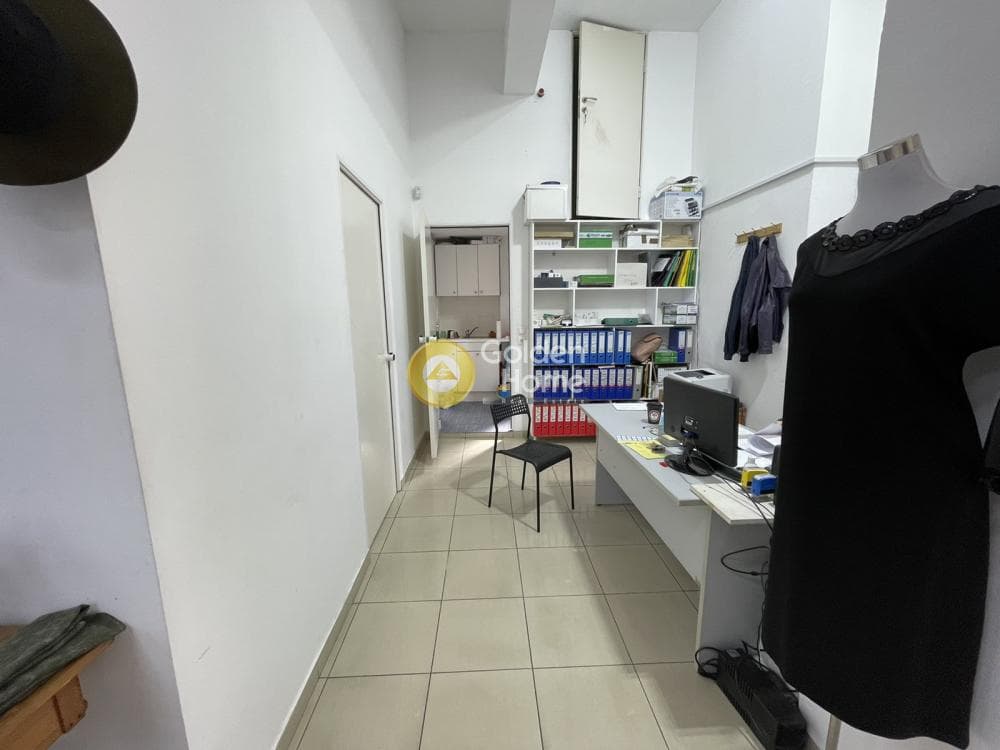Retail Store in Center, Tavros — Photo 9 of 21