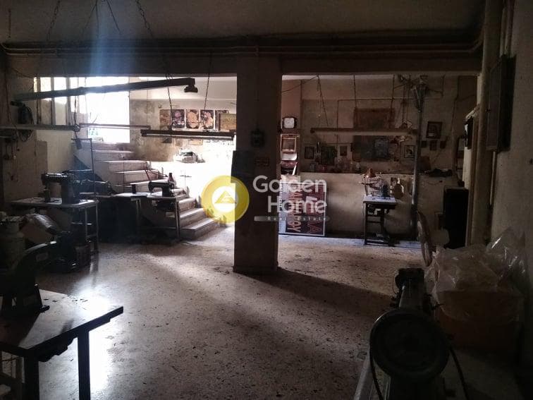 Αποθήκη στην Πλατεία Μέμου, Κορυδαλλός — Φωτογραφία 5 από 6