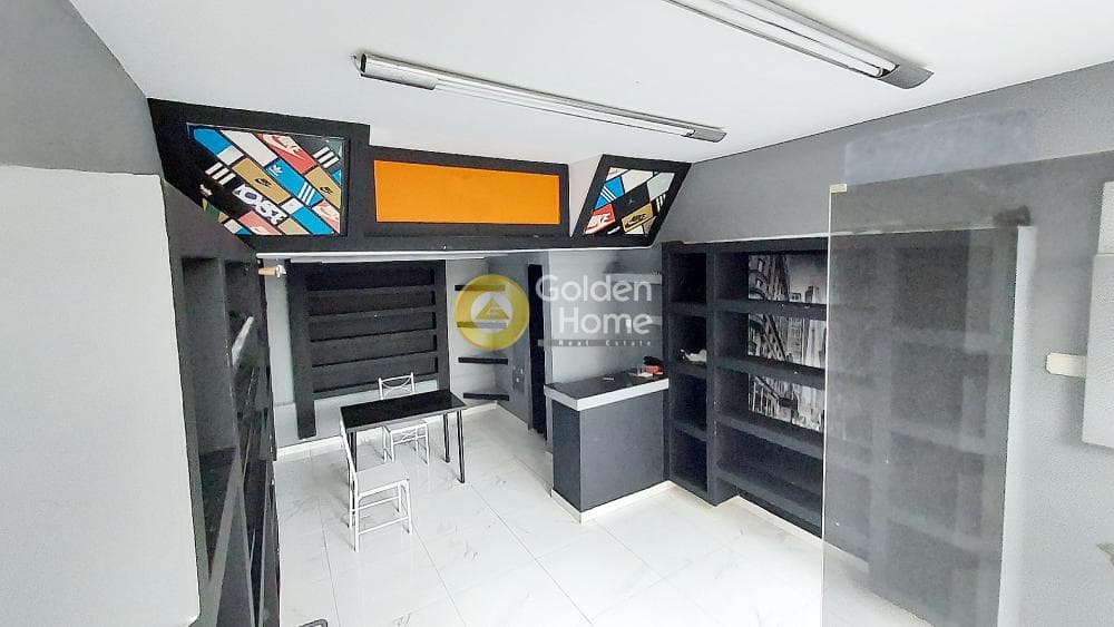 Retail Store in Ierapoli, Aigaleo — Photo 1 of 7