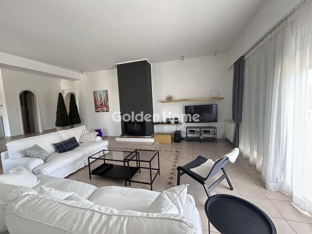 Apartment in Aixoni, Glyfada — Photo 1 of 17