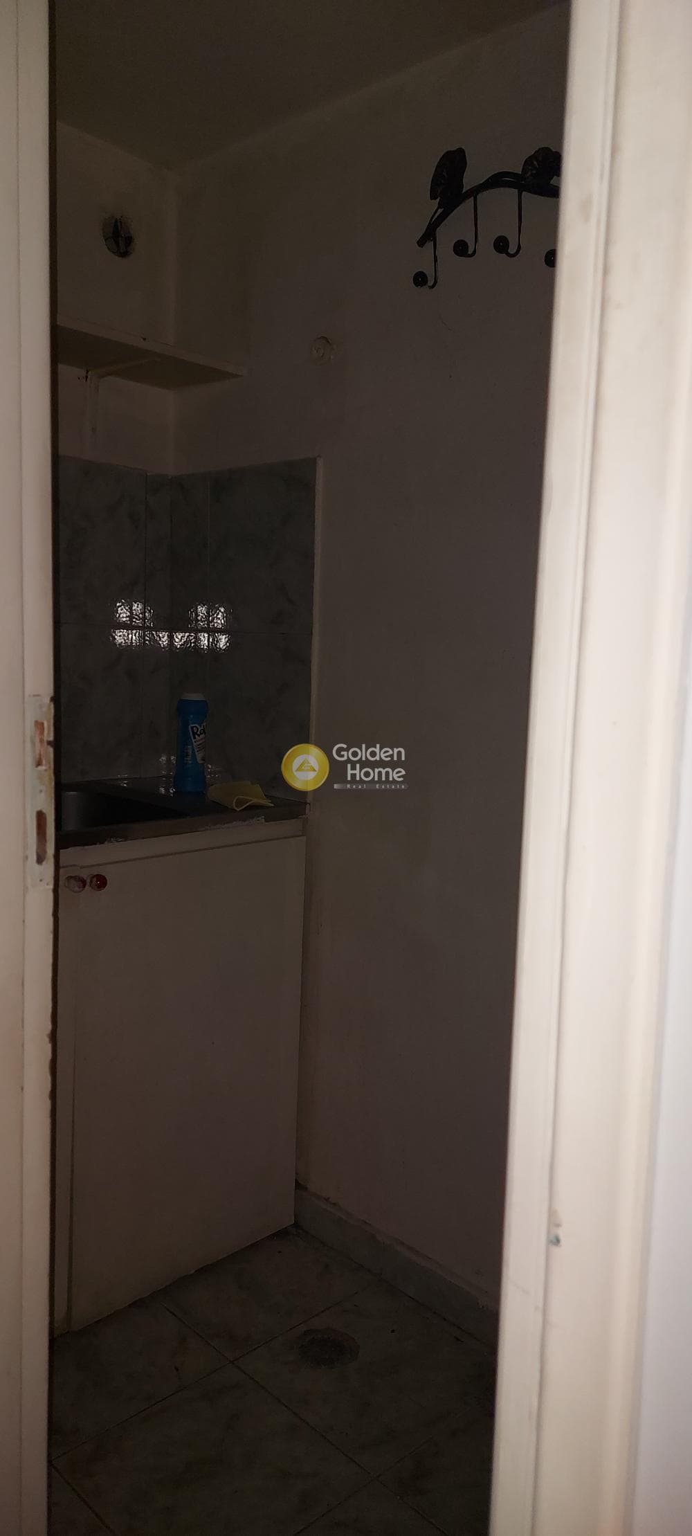 Retail Store in Orio Agias Varvaras, Koridallos — Photo 6 of 8