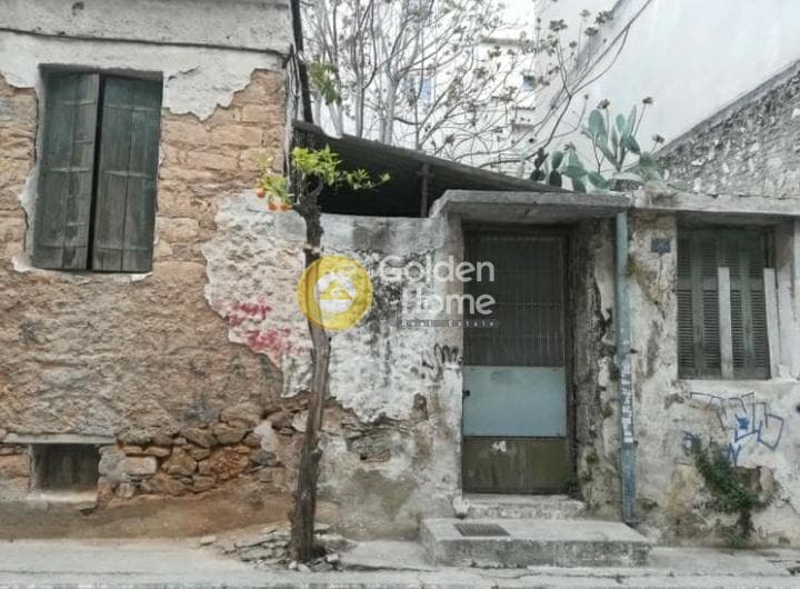 House in Maniatika, Piraeus — Photo 1 of 2