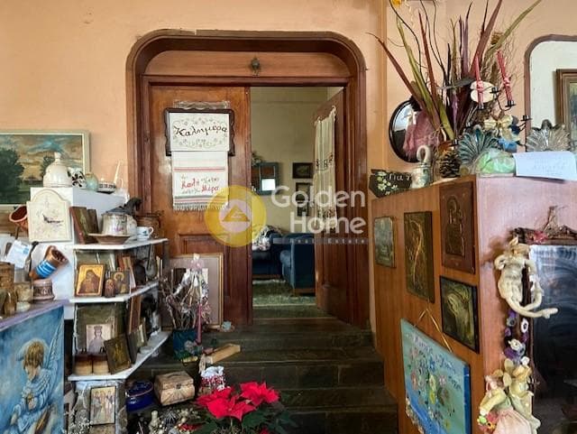 Apartment in Center, Moschato — Photo 4 of 13