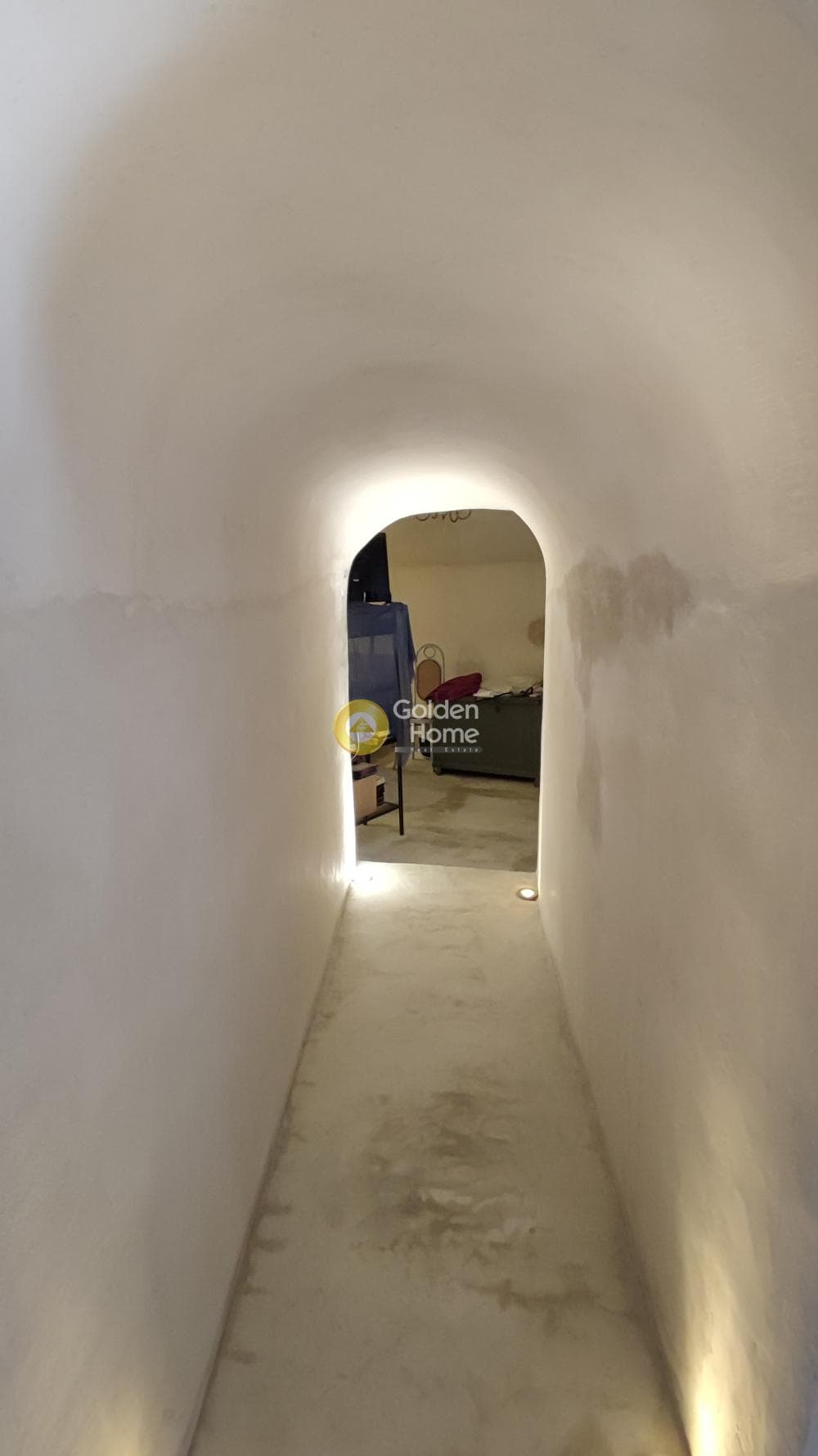 House in Kamari, Santorini — Photo 11 of 15
