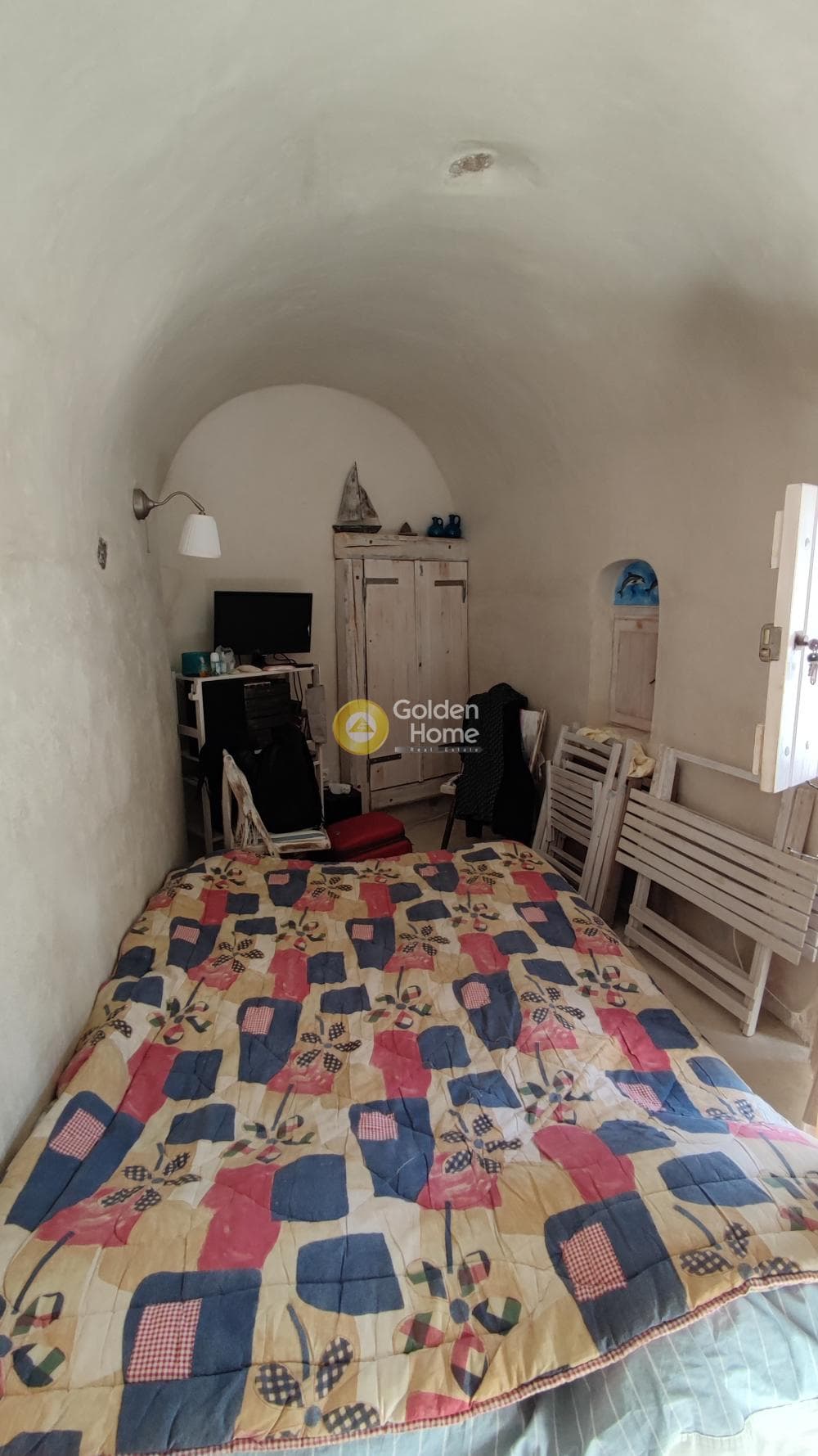 House in Kamari, Santorini — Photo 14 of 15