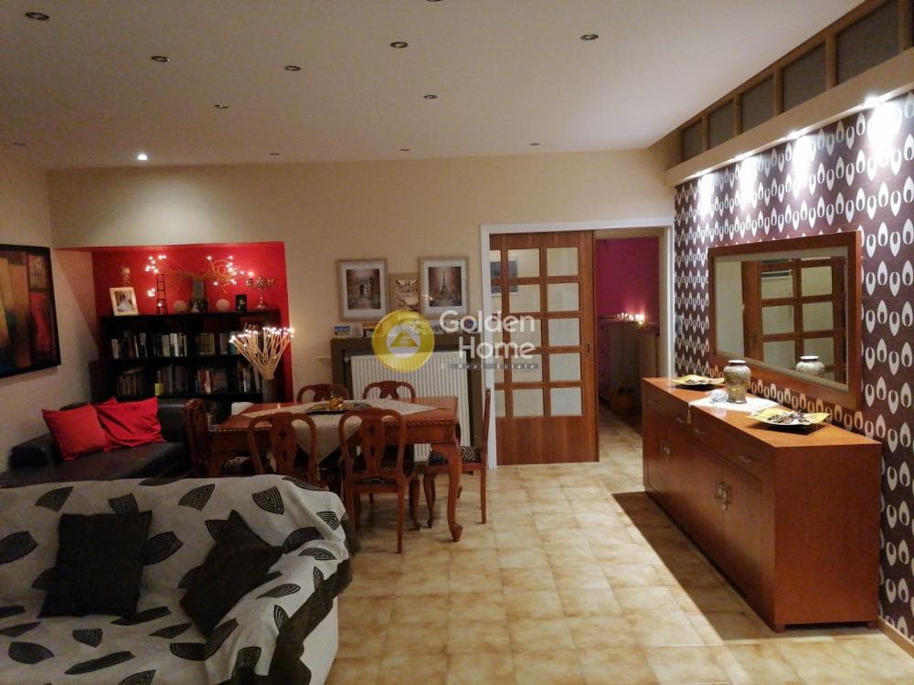 Apartment in Center, Petroupoli — Photo 2 of 16
