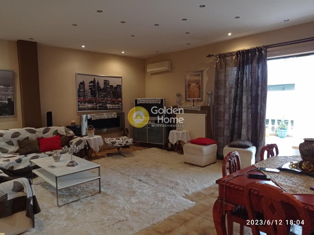 Apartment in Center, Petroupoli — Photo 1 of 16