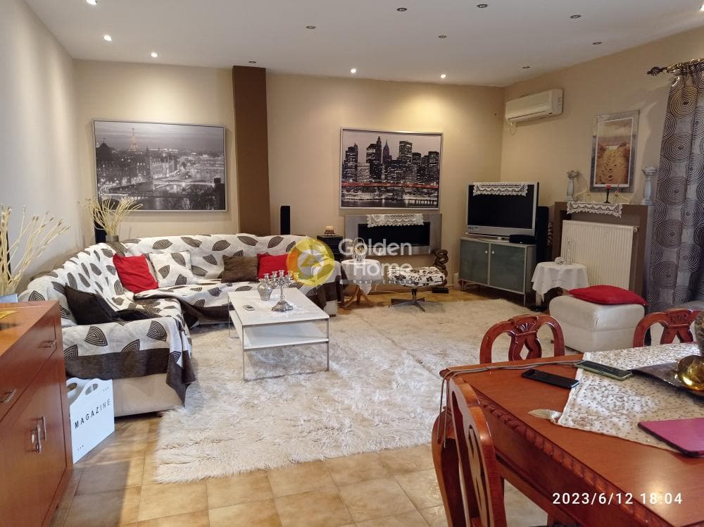 Apartment in Center, Petroupoli — Photo 3 of 16