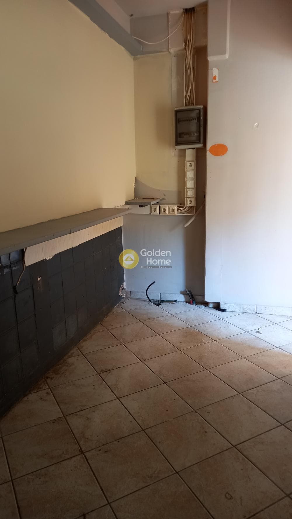 Κατάστημα στην Καριώτικα, Πέραμα — Φωτογραφία 4 από 7