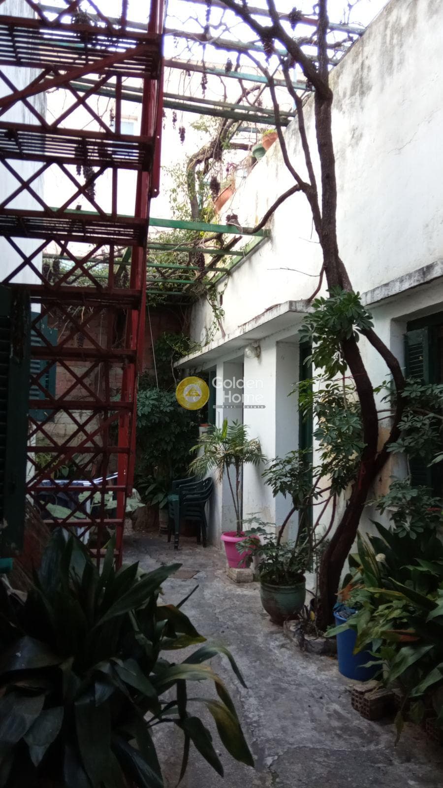 Retail Store in Center, Peristeri — Photo 9 of 10