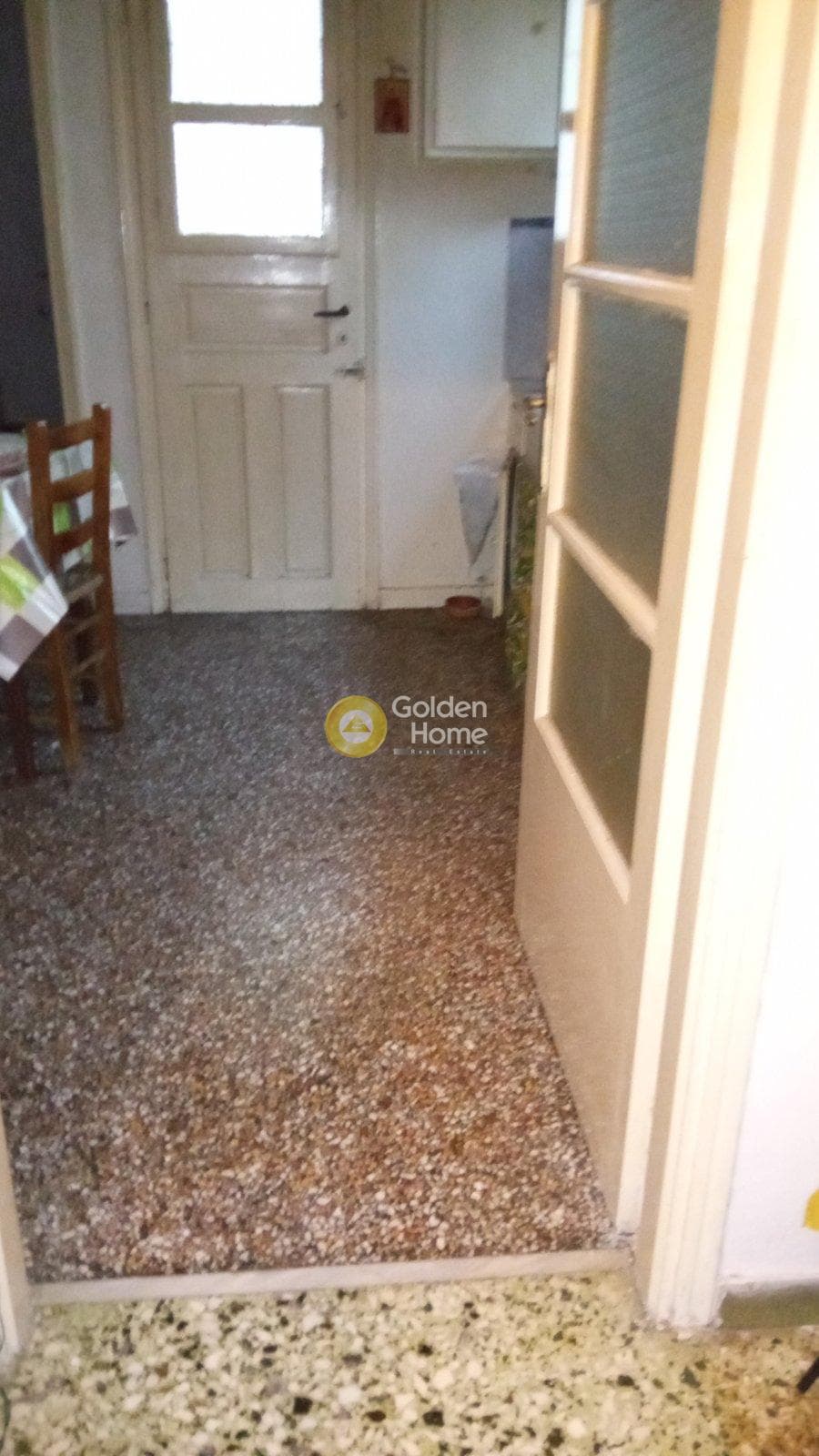 Retail Store in Center, Peristeri — Photo 10 of 10