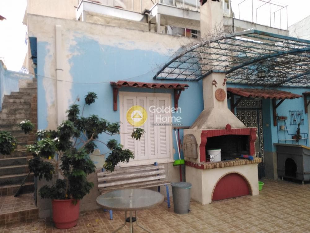 House in Amfiali, Keratsini — Photo 4 of 4