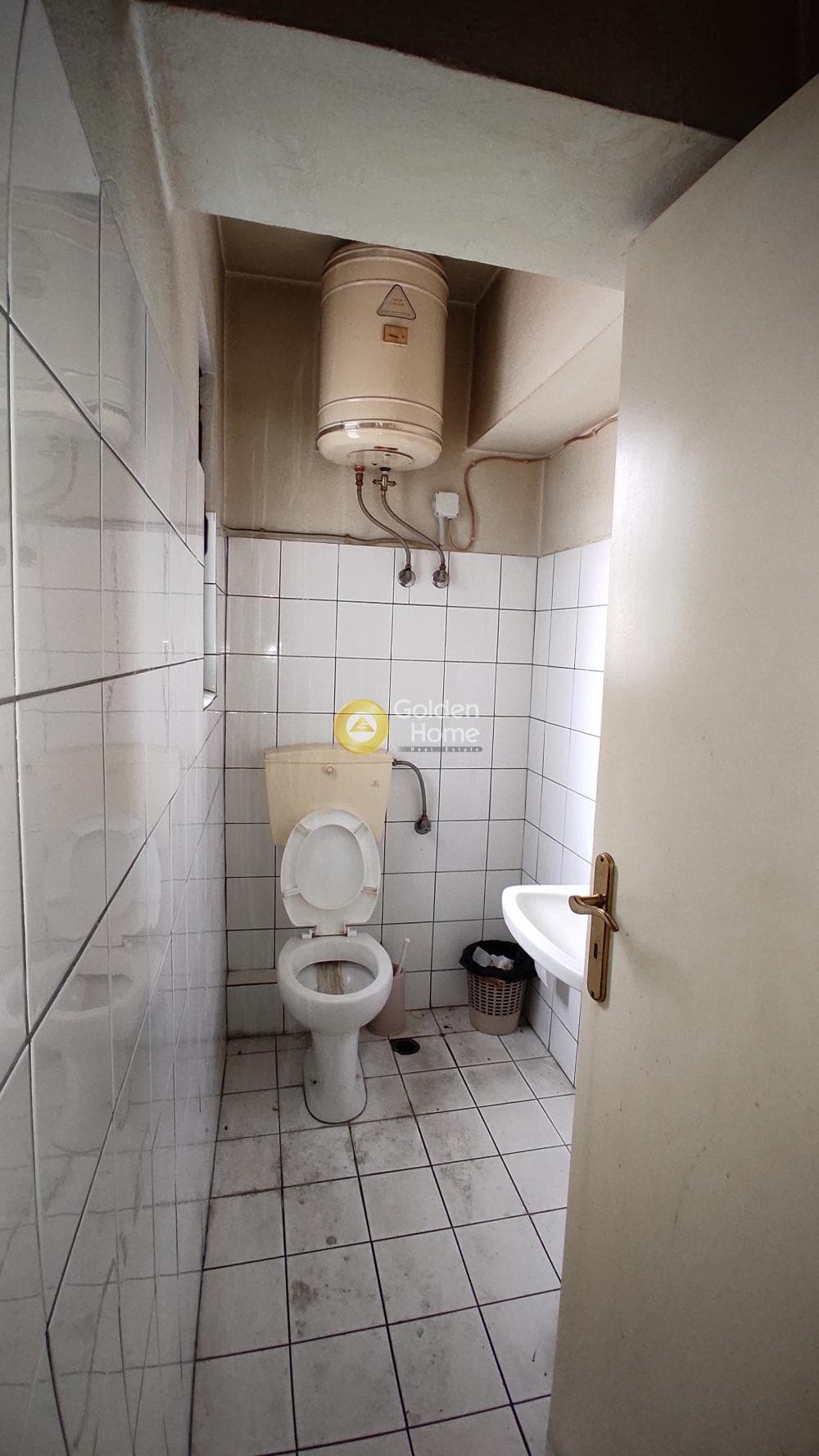 Office in Diilistiria, Piraeus — Photo 9 of 12