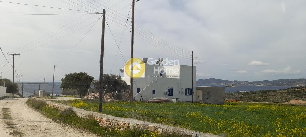 House in Makria Miti, Paros — Photo 1 of 3
