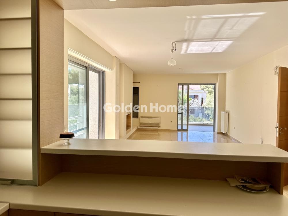 Apartment in Center, Voula — Photo 1 of 24
