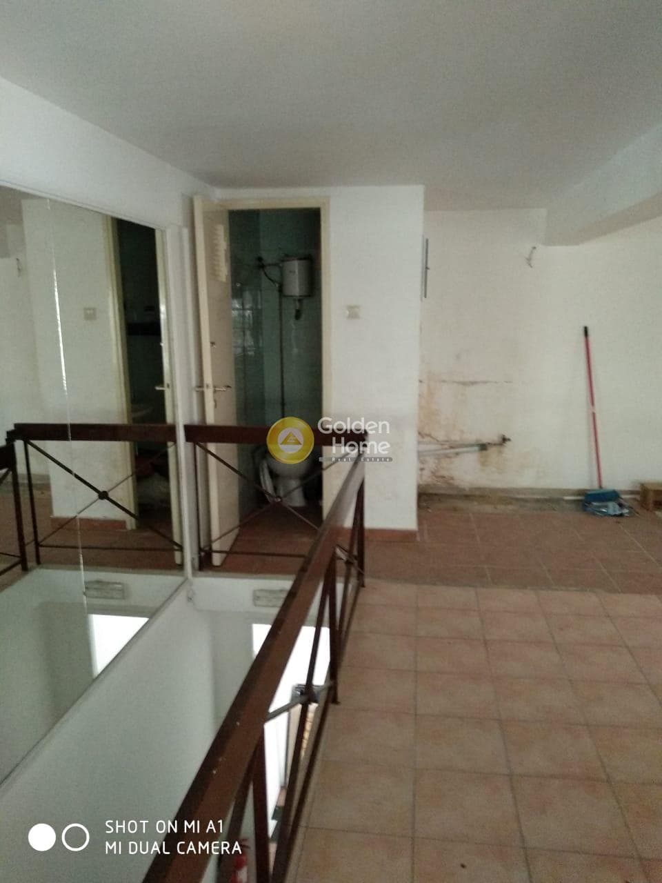 Retail Store in Semeli, Attiki — Photo 9 of 15