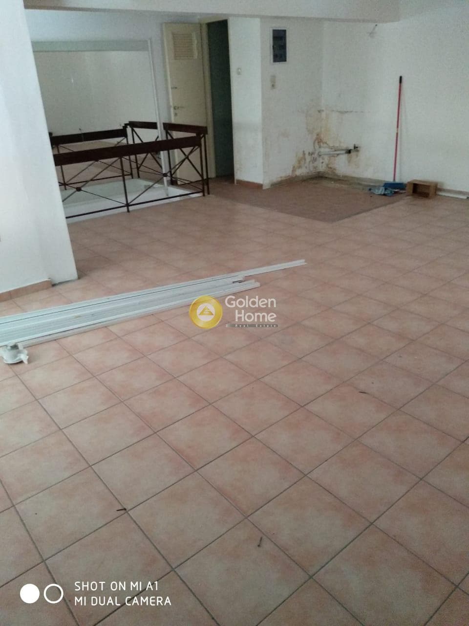 Retail Store in Semeli, Attiki — Photo 6 of 15