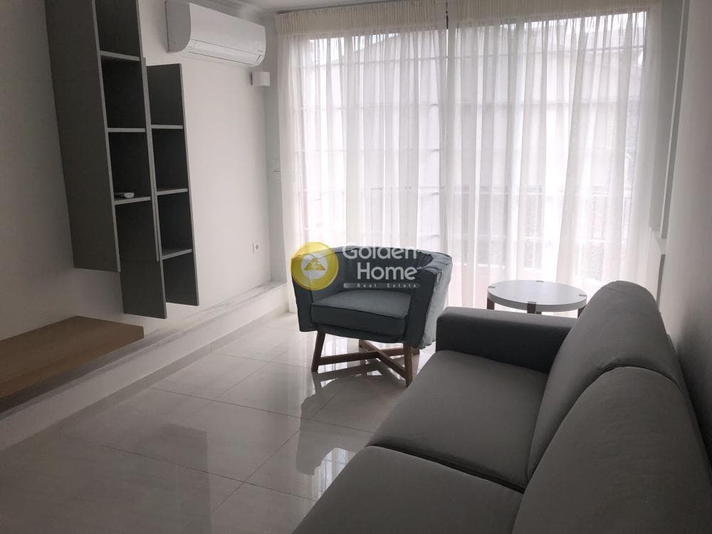 House in Ampelakia, Alimos — Photo 1 of 28