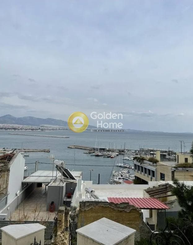 Building Plot in Mikrolimano, Piraeus — Photo 1 of 2