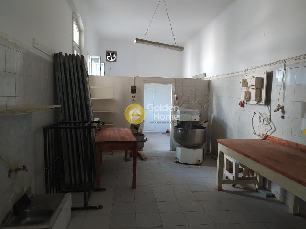 Retail Store in Neo Aigaleo, Aigaleo — Photo 1 of 9
