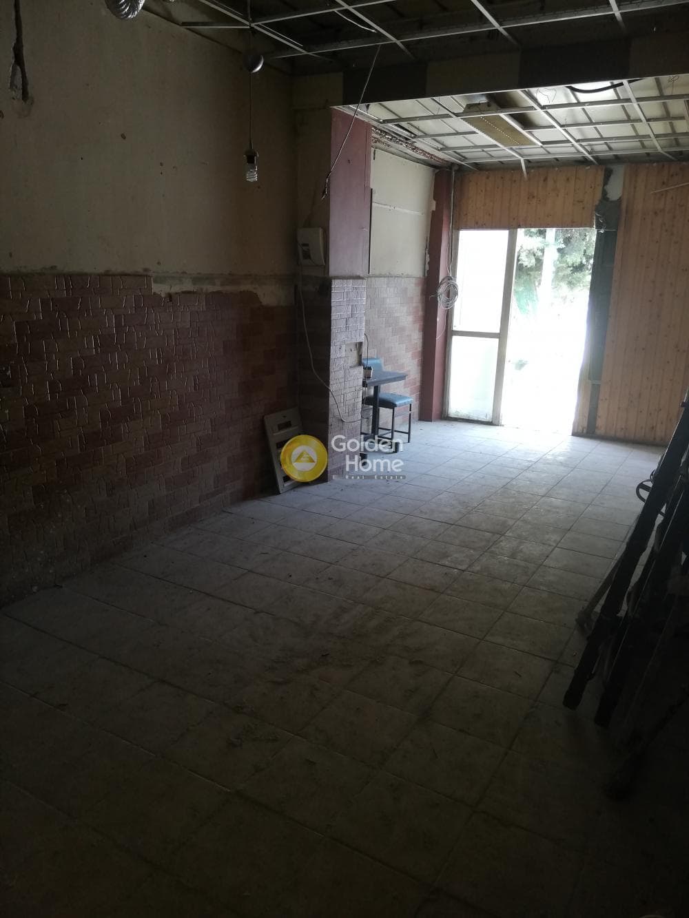 Retail Store in Saframpoli, Nea Ionia — Photo 3 of 6