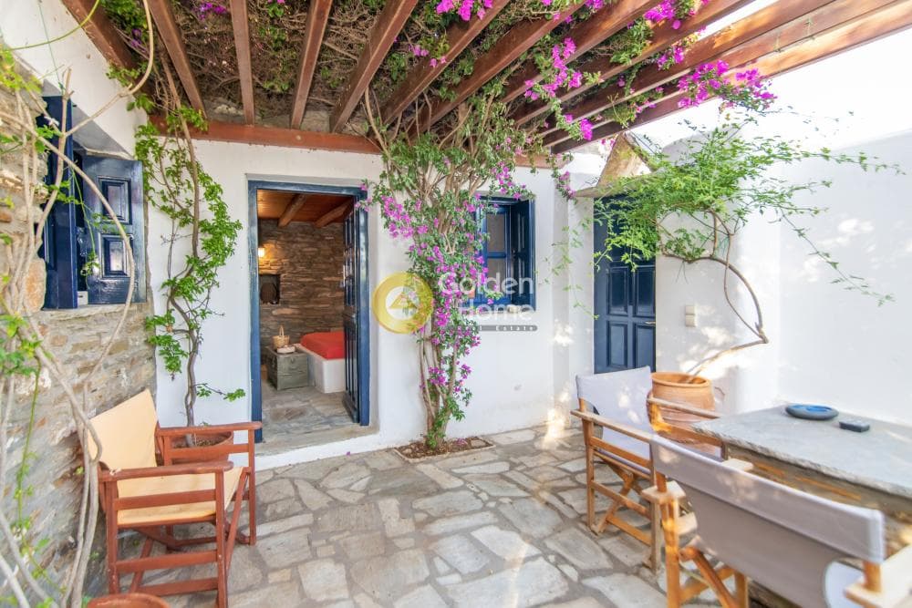 Μονοκατοικία στην Τριαντάρος, Τήνος — Φωτογραφία 2 από 142