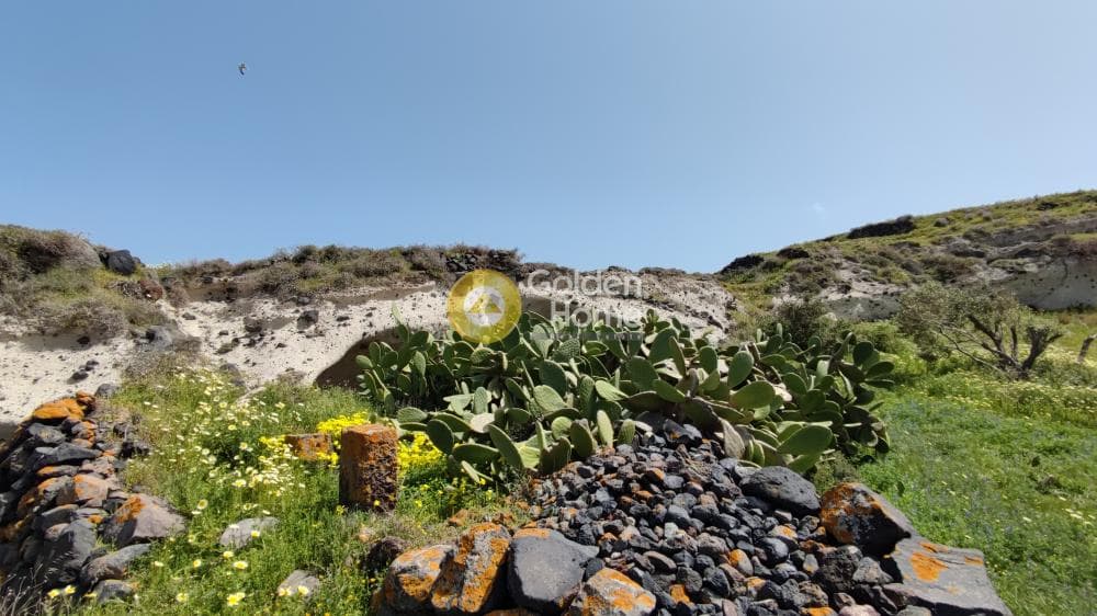 Building Plot in Oia, Santorini — Photo 3 of 9
