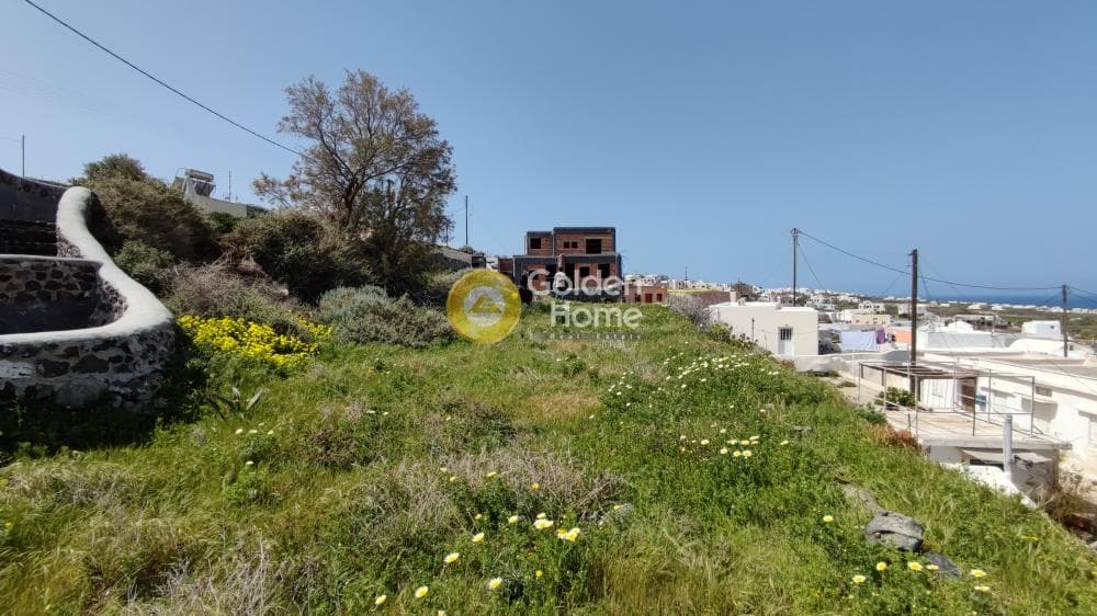 Parcel in Oia, Santorini — Photo 2 of 5