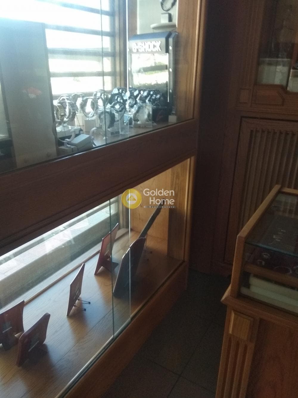 Retail Store in Agia Varvara Lykovrysis, Lykovrisi — Photo 11 of 17