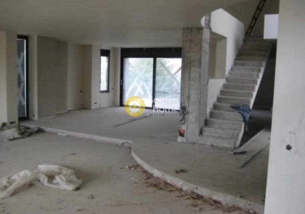 House in Center, Panorama — Photo 17 of 23