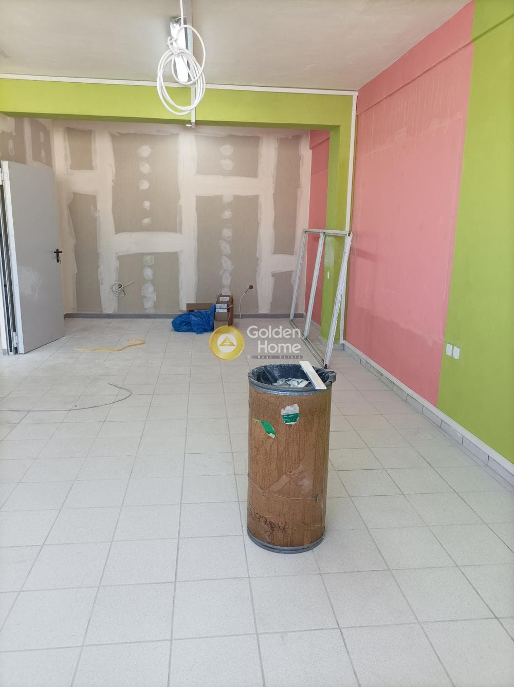 Office in Agios Fanourios, Agioi Anargiroi — Photo 3 of 17