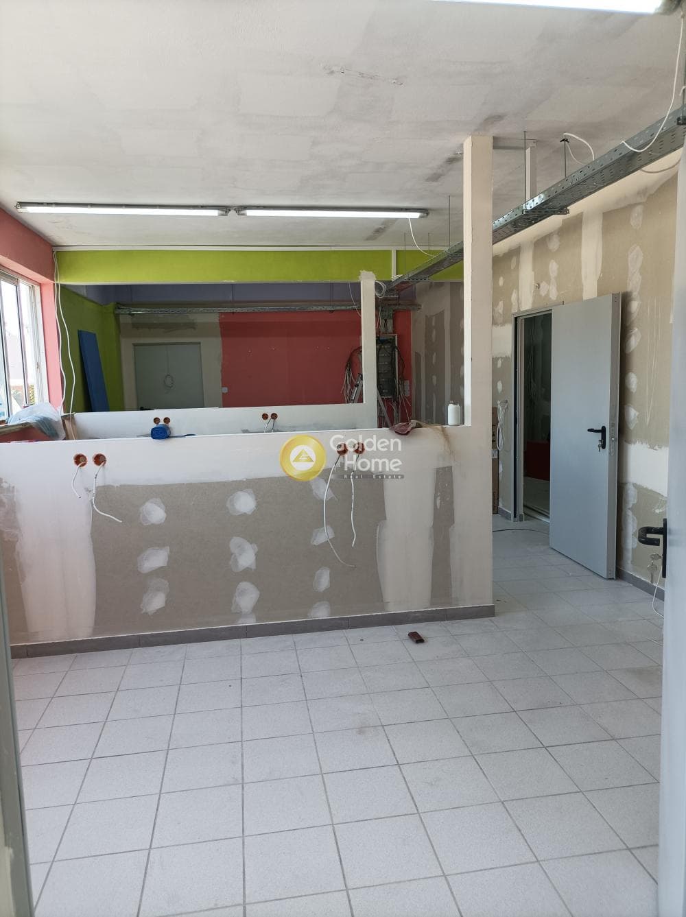 Office in Agios Fanourios, Agioi Anargiroi — Photo 9 of 17