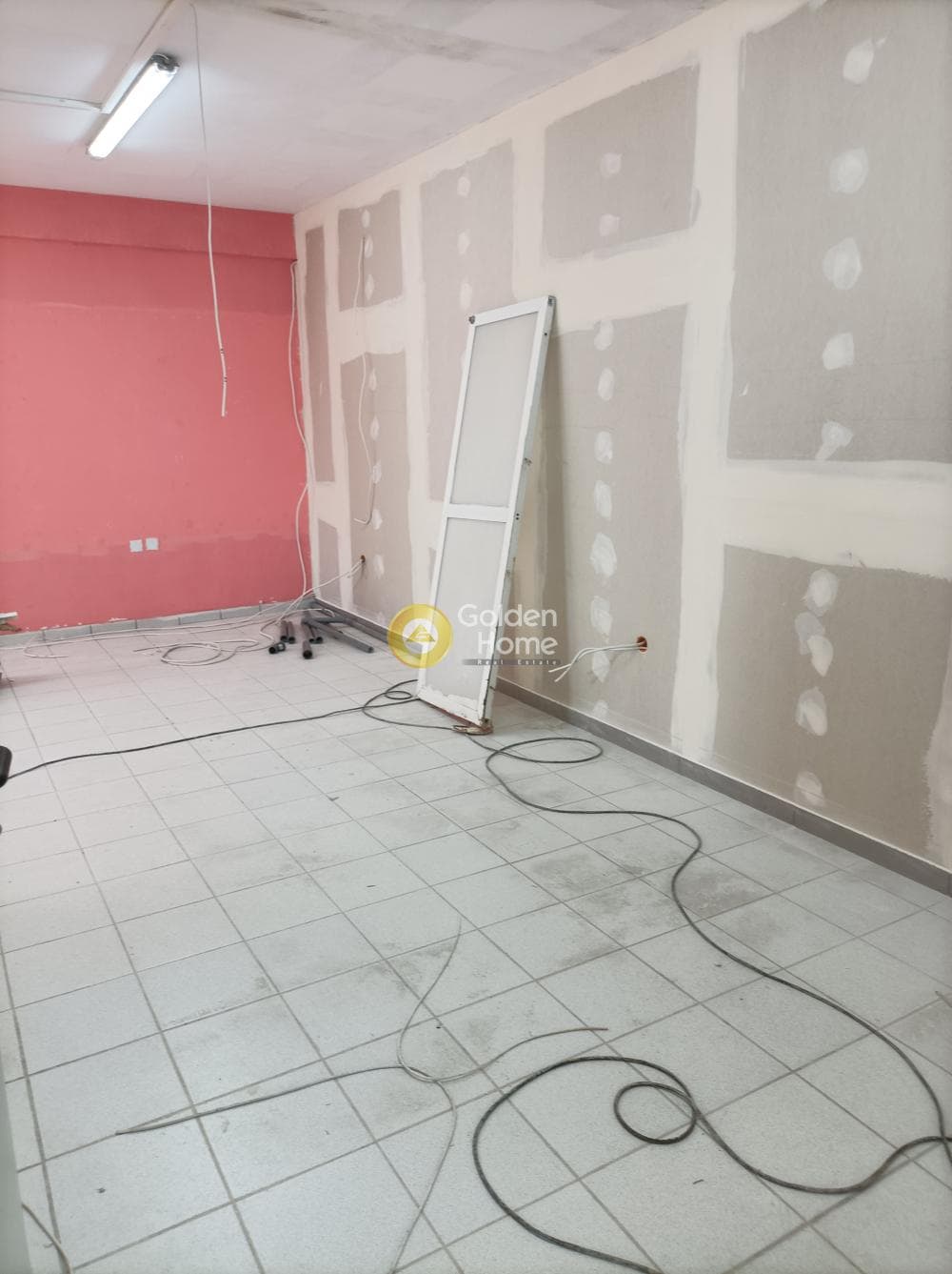 Office in Agios Fanourios, Agioi Anargiroi — Photo 10 of 17