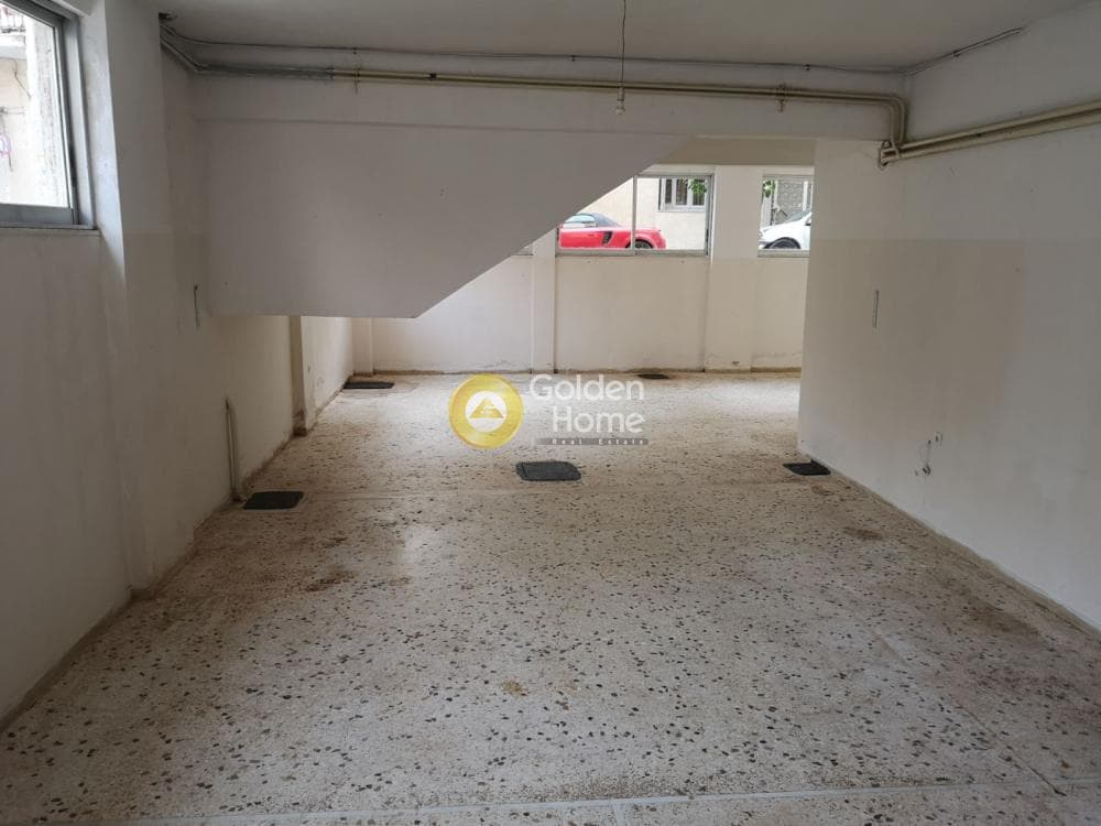 Retail Store in Maniatika, Piraeus — Photo 1 of 3