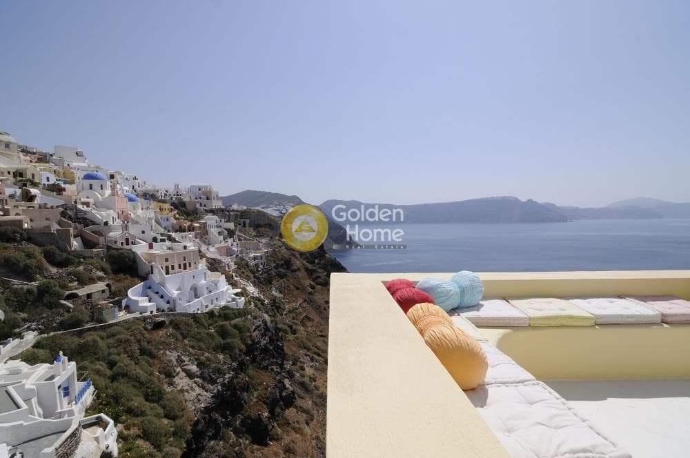 House in Oia, Santorini — Photo 20 of 30