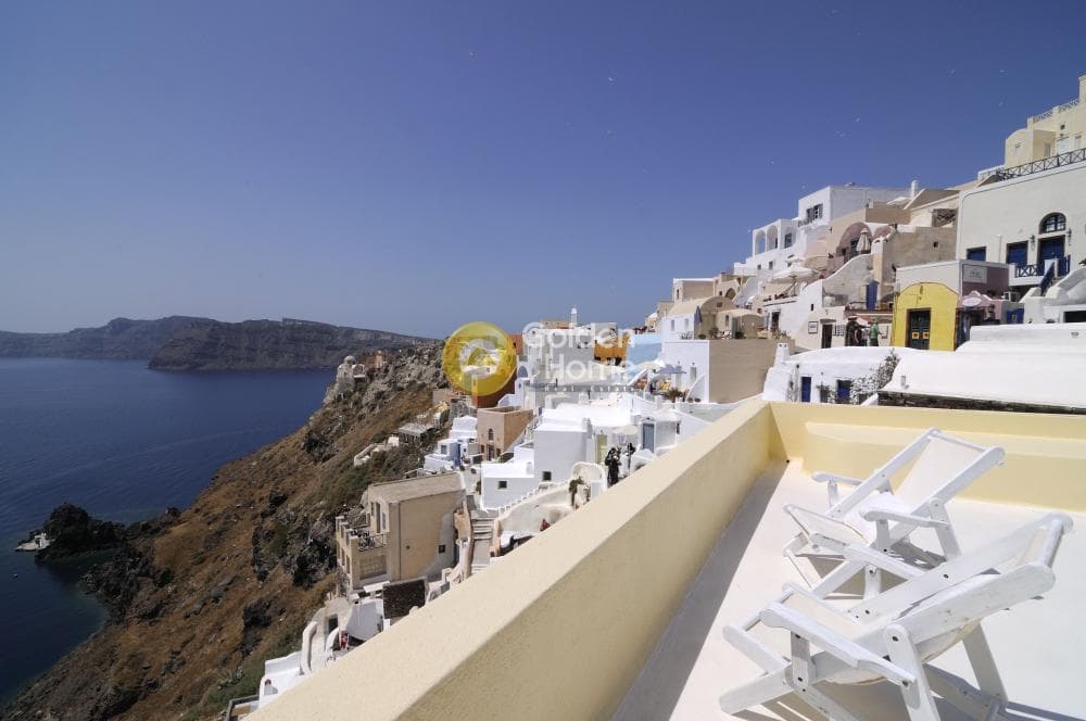 House in Oia, Santorini — Photo 26 of 30