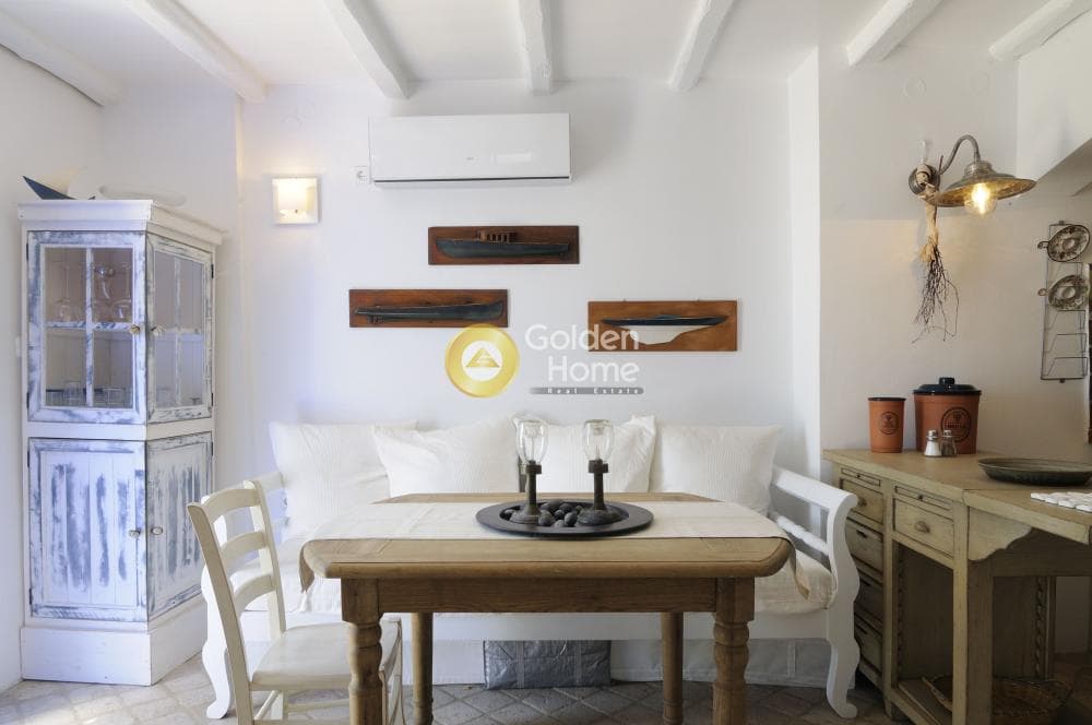 House in Oia, Santorini — Photo 15 of 30